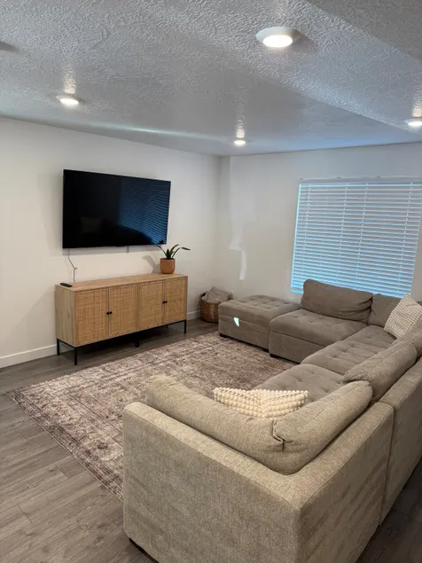 New townhome in Spanish fork - Image 1