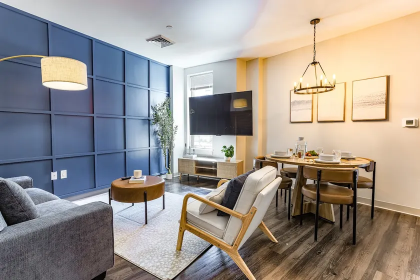 The Reed: Spacious • Private Kitchen • Gym • W/D - Image 1