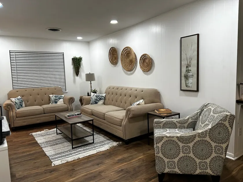 Edgemont Haven - Image 1