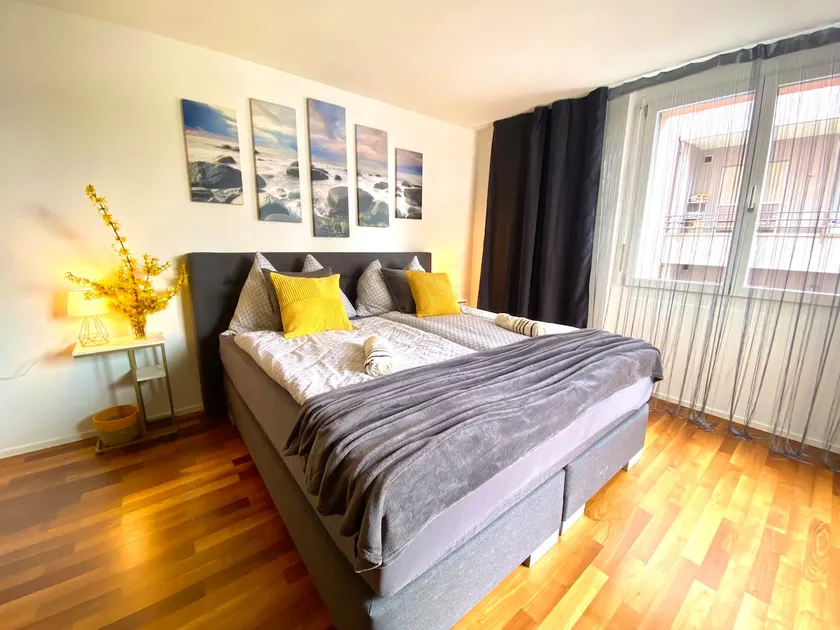 City Views Apartment am Schaffhauserplatz - Image 1