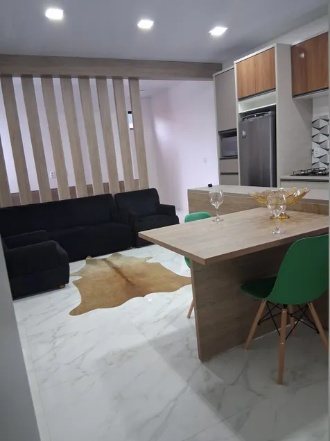 Modern apartment with a prime location - Image 1
