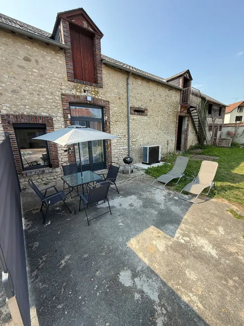 The old stable - Image 1