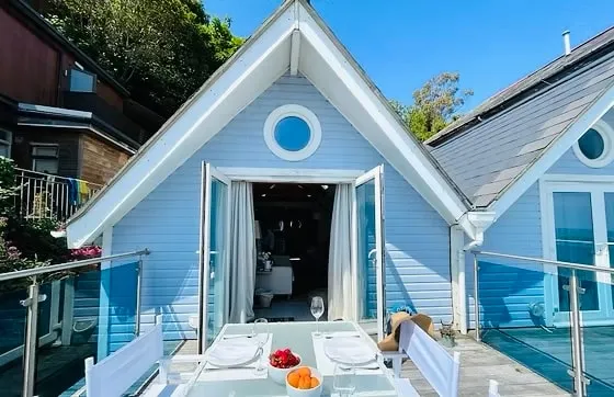 NEW * Beachside* - Luxury 3 bed home Ventnor Beach - Image 1