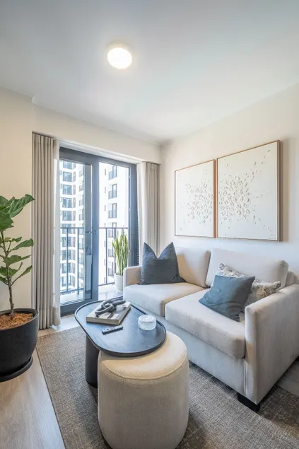 Brera Milano |2Q + Studio with pool in Miraflores - Image 1