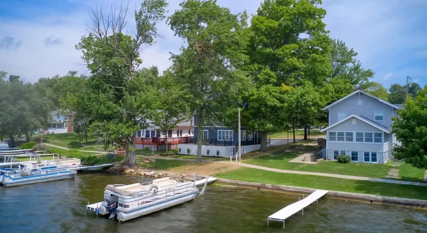 Sleeps 38+|Webster Lake|Retreat|Swim! - Image 1