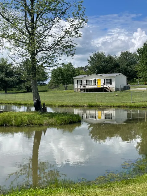 Lake Cumberland Pond View - Image 1