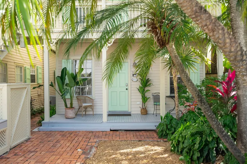 Tropical Heron Hideaway with Hot Tub, Pool - Image 1