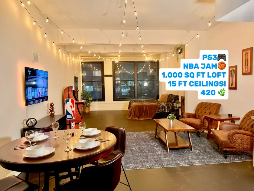 XL HUGE Downtown LA! 420! PS3! NBAJam! KingBed! - Image 1