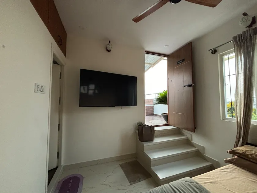 Studio wit Pvt Terrace access/ new bel road/ 80ft - Image 1