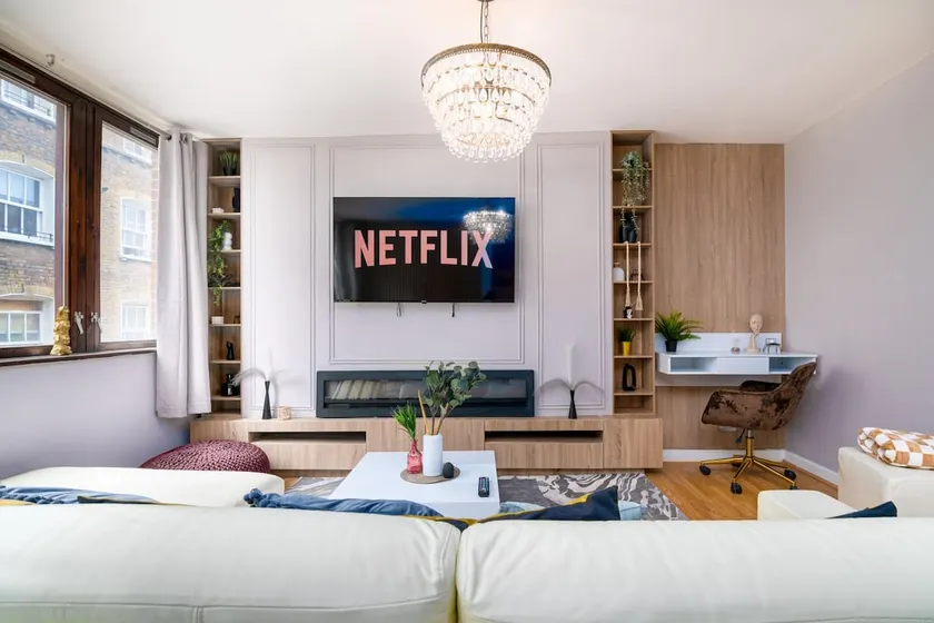 Award 2BR/2BA | Cinema Room & Sauna - Image 1