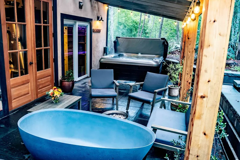 Spa Cabin in the Woods - Image 1