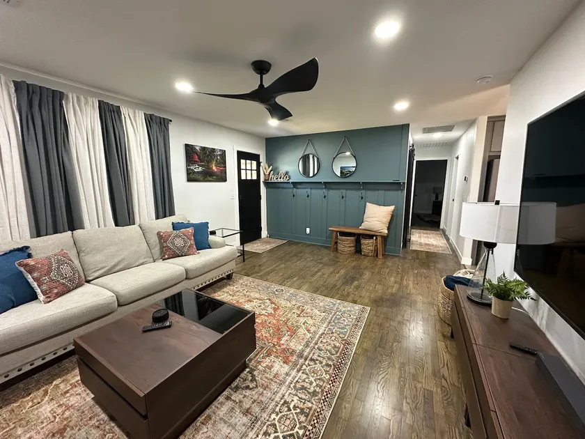 The Executive Home - Image 1
