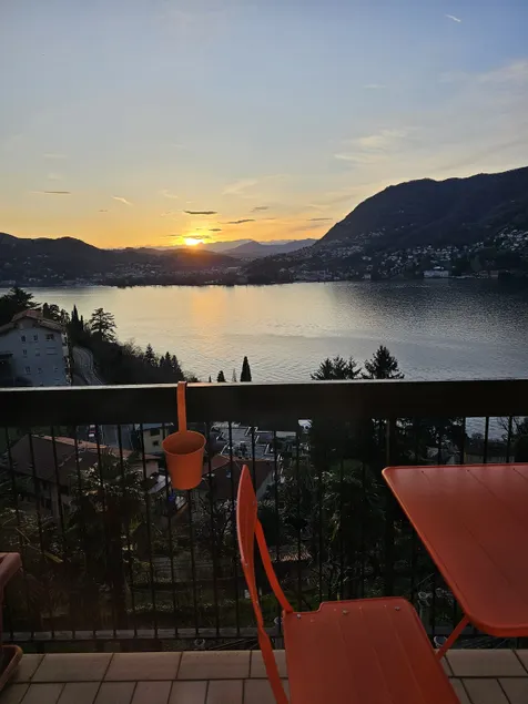 The view Lake ,Appartamento Blevio Fronte lago Como - Image 1