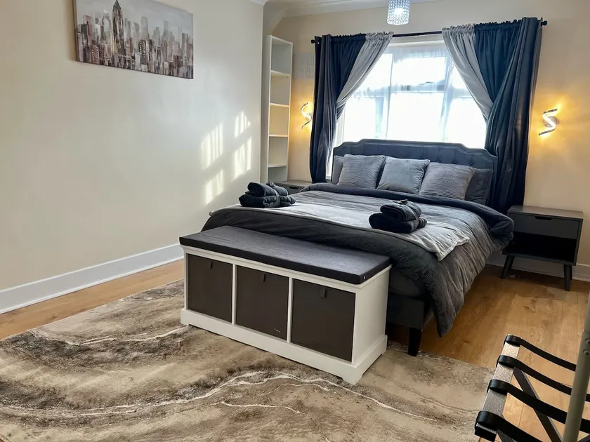 Luxurious Cozy London Holiday Home - Image 1