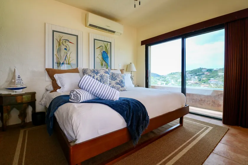 Penthouse luxury with ocean views Resort pools - Image 1