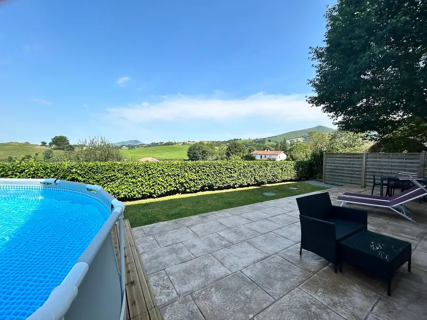 Hidden Gem-A/C-Pool-Pets-Fenced Yard-Near Village - Image 1