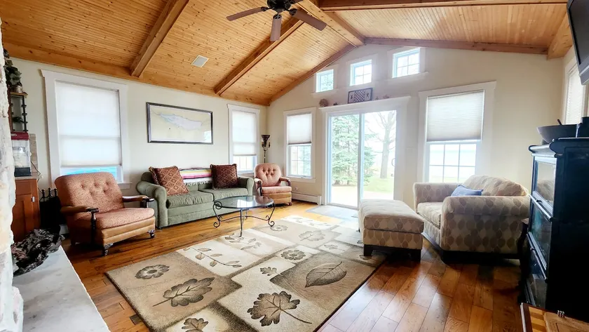 The Fireside Lakehouse - Image 1