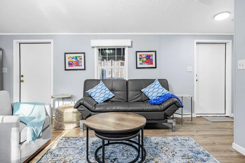 Cozy and private annex - Image 1