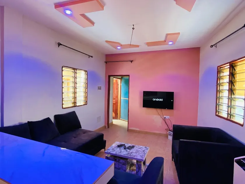 Quiet discreet luxurious apartment with wifi, VIP suite - Image 1