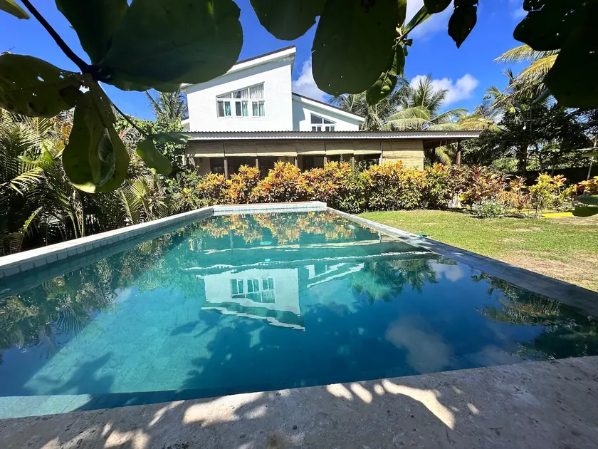 Kendi's Beach Garden - Image 1