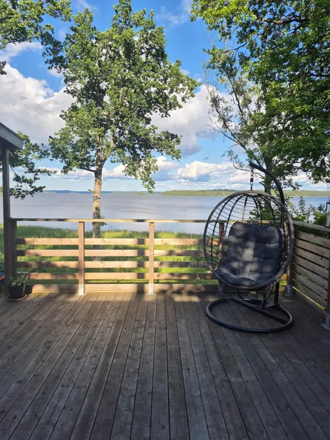 Cozy cottage by Lake Mjörn - Image 1