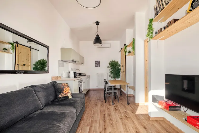 Peaceful Loft- 5min to Rho Fiera Milano District - Image 1