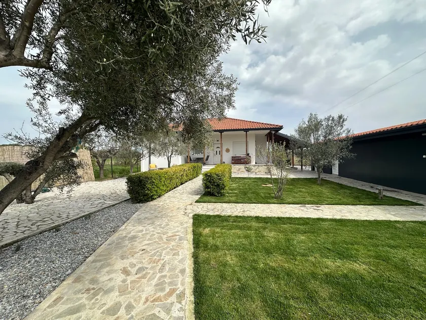 4 apartments complex for Groups up to 16 & Garden - Image 1