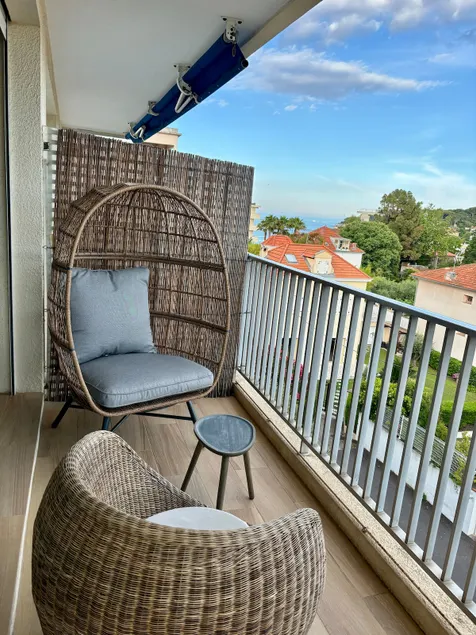 STUDIO 50M FROM THE BEACH SALIS CAP ANTIBES - Image 1