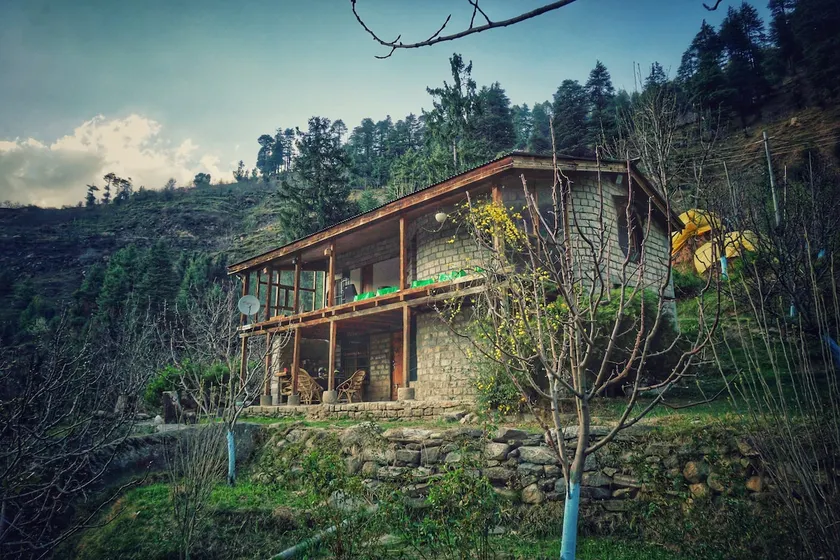 The Hermit Studio ~Private Wood & Stone Cottage~ - Image 1