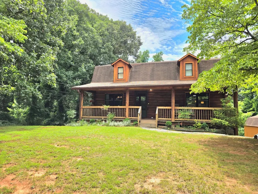 Story Tree Cabin | Family Retreat | Sleeps 11 - Image 1