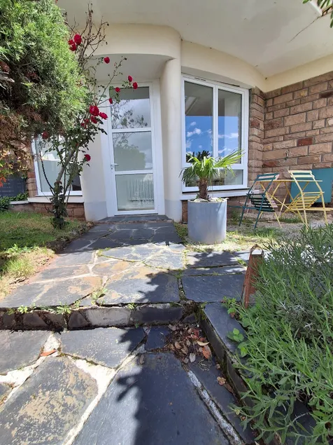 Spacious 3-bedroom apartment - 6 people - Parking - Ideal for families & professionals - Image 1