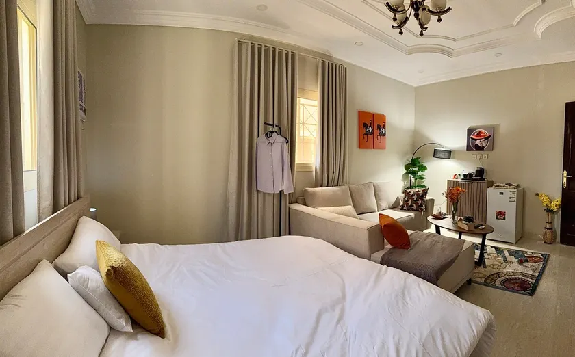 Quiet and elegant studio with self check-in - Image 1