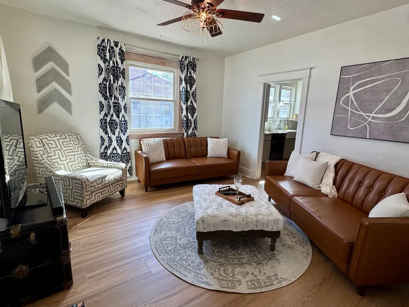 Recently Renovated Charming Cottage - Image 1
