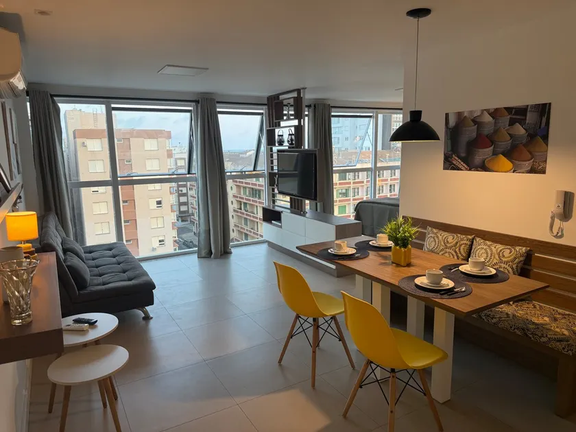 Flat on the top floor in downtown Torres. - Image 1