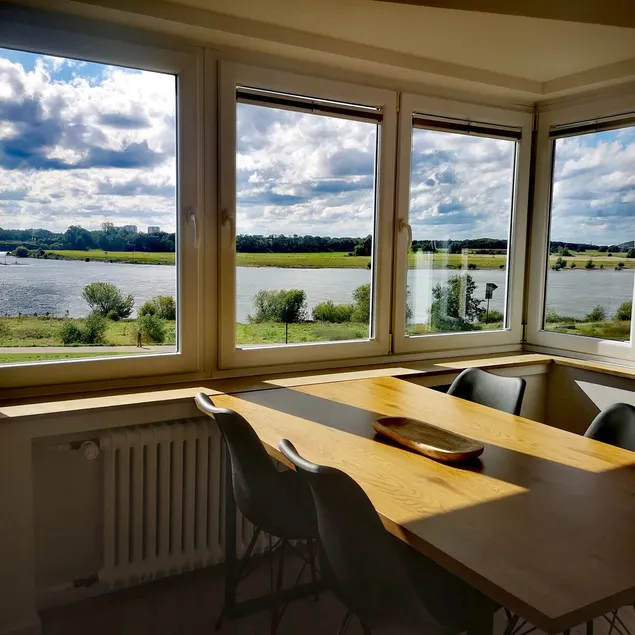 68 sqm - Rhine view - panoramic view - top renovation! - Image 1