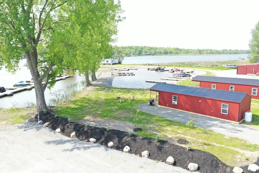 Lily Pad Lodge -Cozy Waterfront with Kayaks+ Dock - Image 1