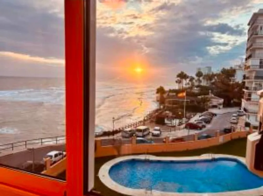Studio on the Beach Front - Image 1