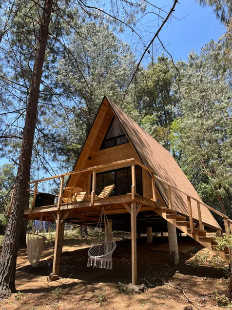 Cozy wooden cabin in the woods, Zacatlán - Image 1