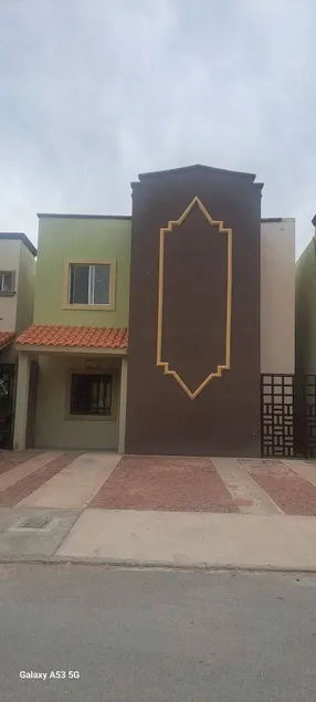 House in a private subdivision - Image 1