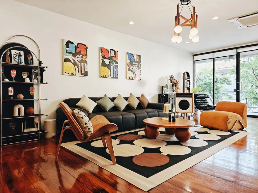 Tranquil 4-Bed Art Villa near boutiques, food &SPA - Image 1