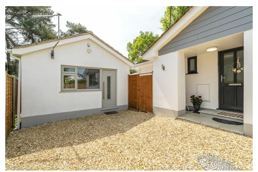 Woodpecker Cottage - Image 1