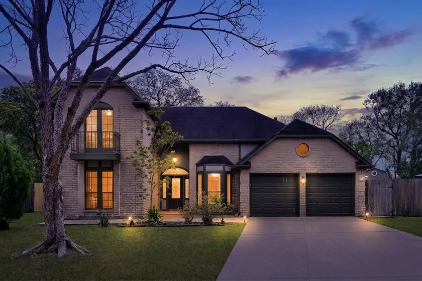 Quiet 4BR Near Nasa & Kemah, King Bed, Bbq, Patio - Image 1