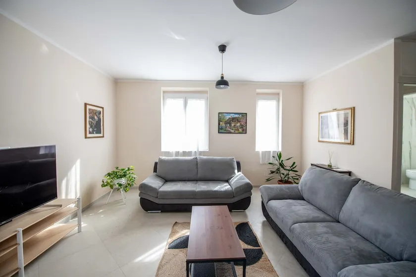 Cetinale Apartments - Image 1