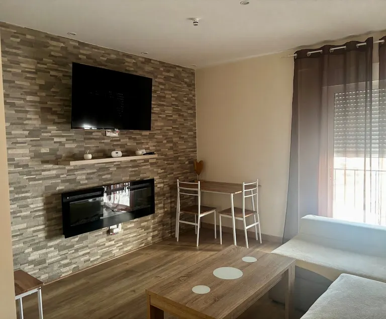 New and cozy house - Image 1