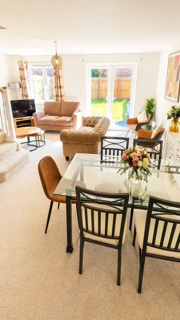 Halton haven Three bed house sleeps 8 - Image 1