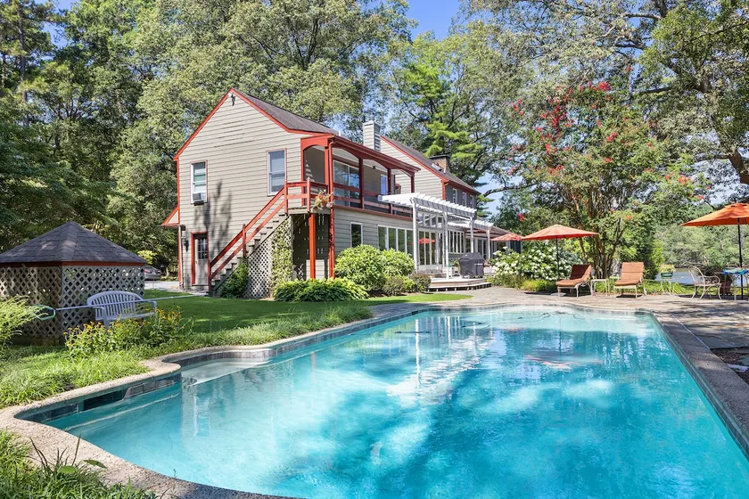 Waterfront Retreat w/pier & pool near Chestertown - Image 1