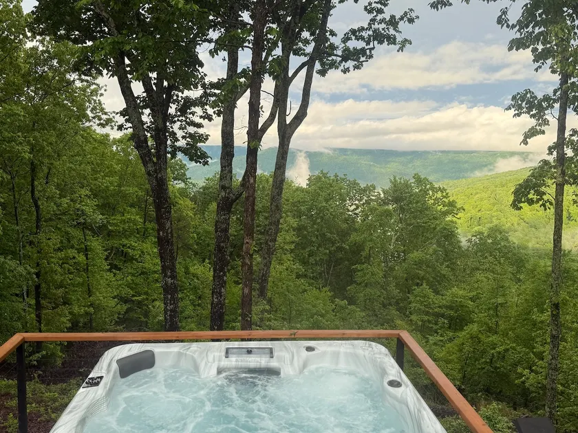 Modern Escape-Bluff view-Hot tub-Firepit & games! - Image 1