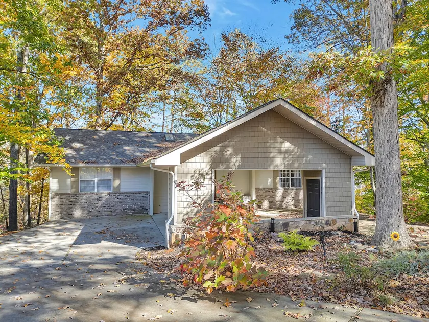 SoLuna Cottage- Private Stay in Lakeside Community - Image 1