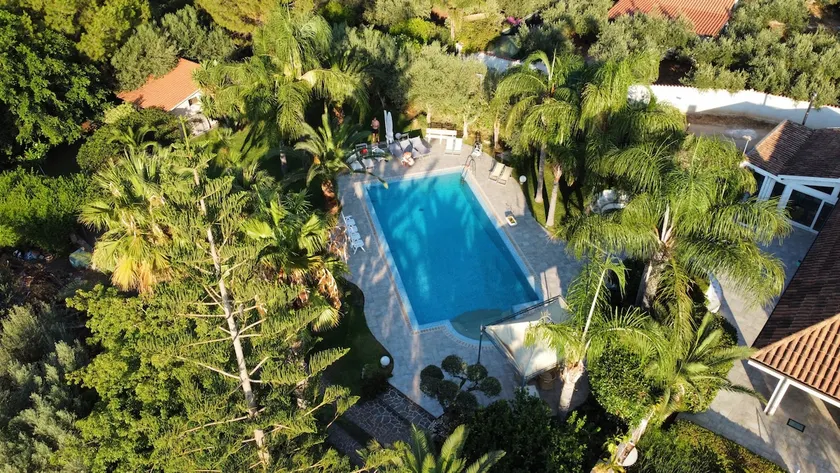 LaCasadiMariano pool - Image 1