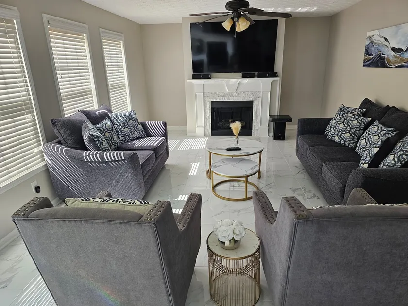 Cozy Home With Fun Game Room - Image 1